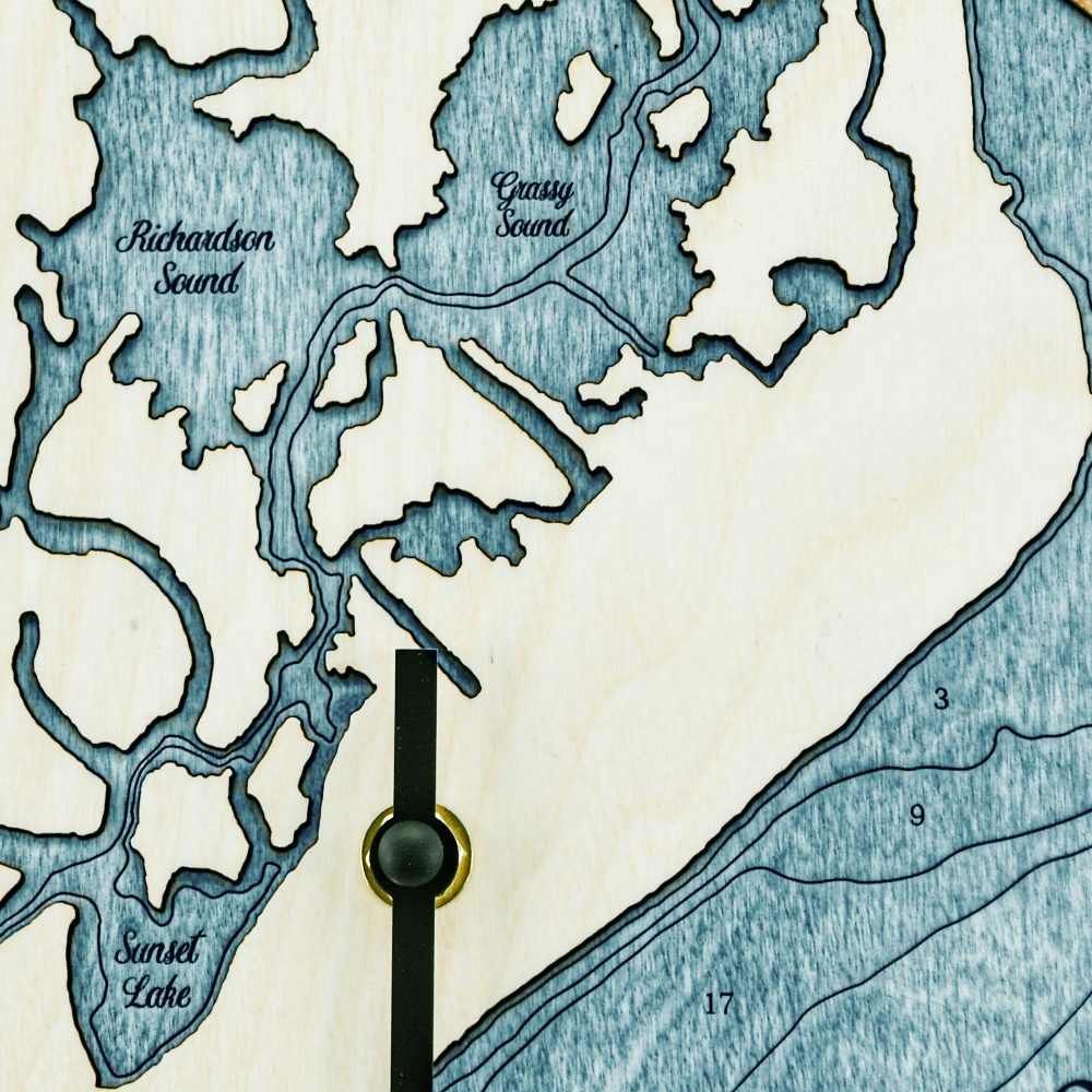 Five Mile Island Tide Clock Driftwood Accent with Blue Green Water Detail Shot 3