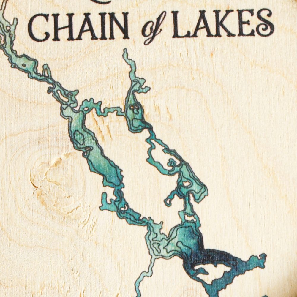 Chetek Chain Christmas Ornament Americana Accent with Blue Green Water Detail Shot 1