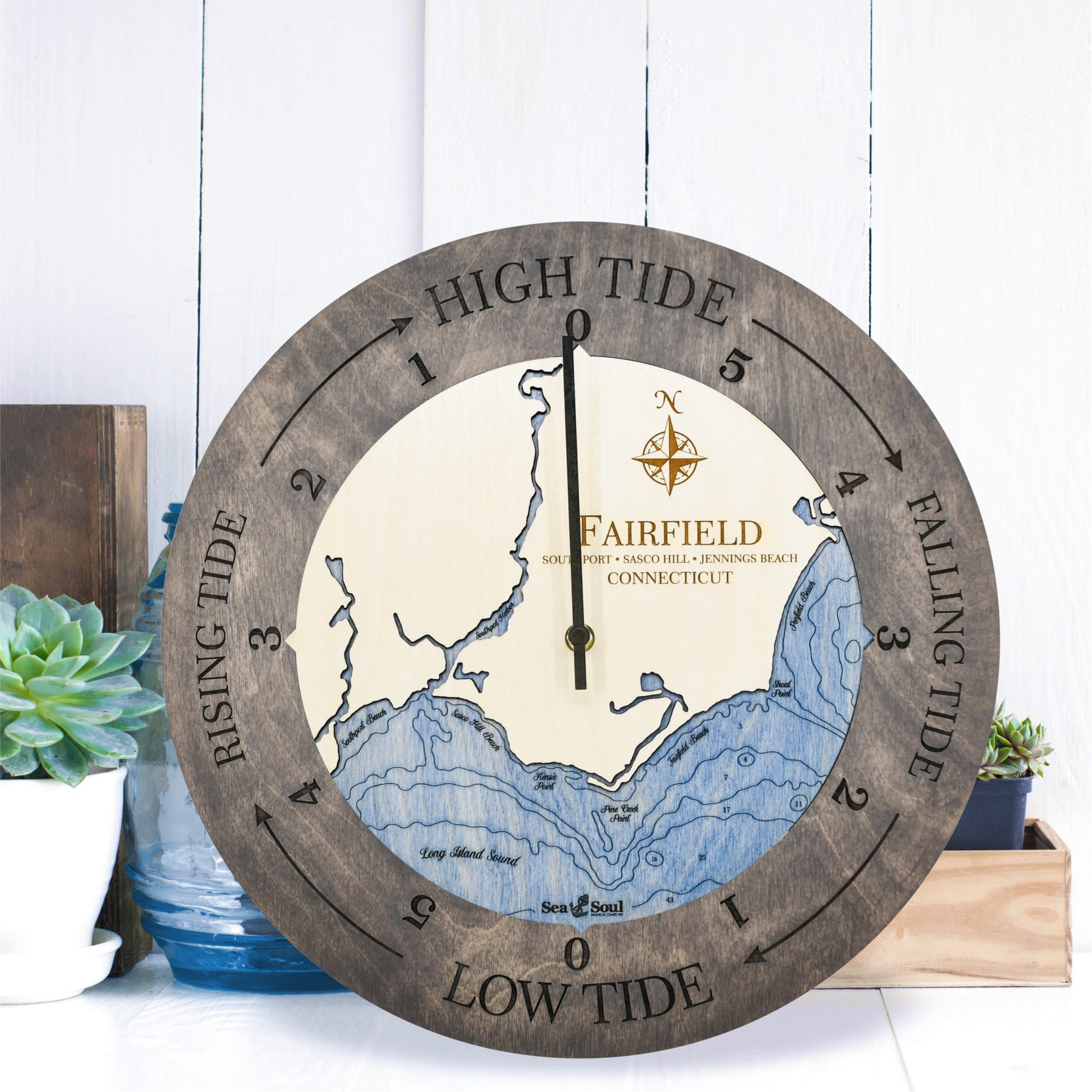 Fairfield Tide Clock in Driftwood with Deep Blue Water in use