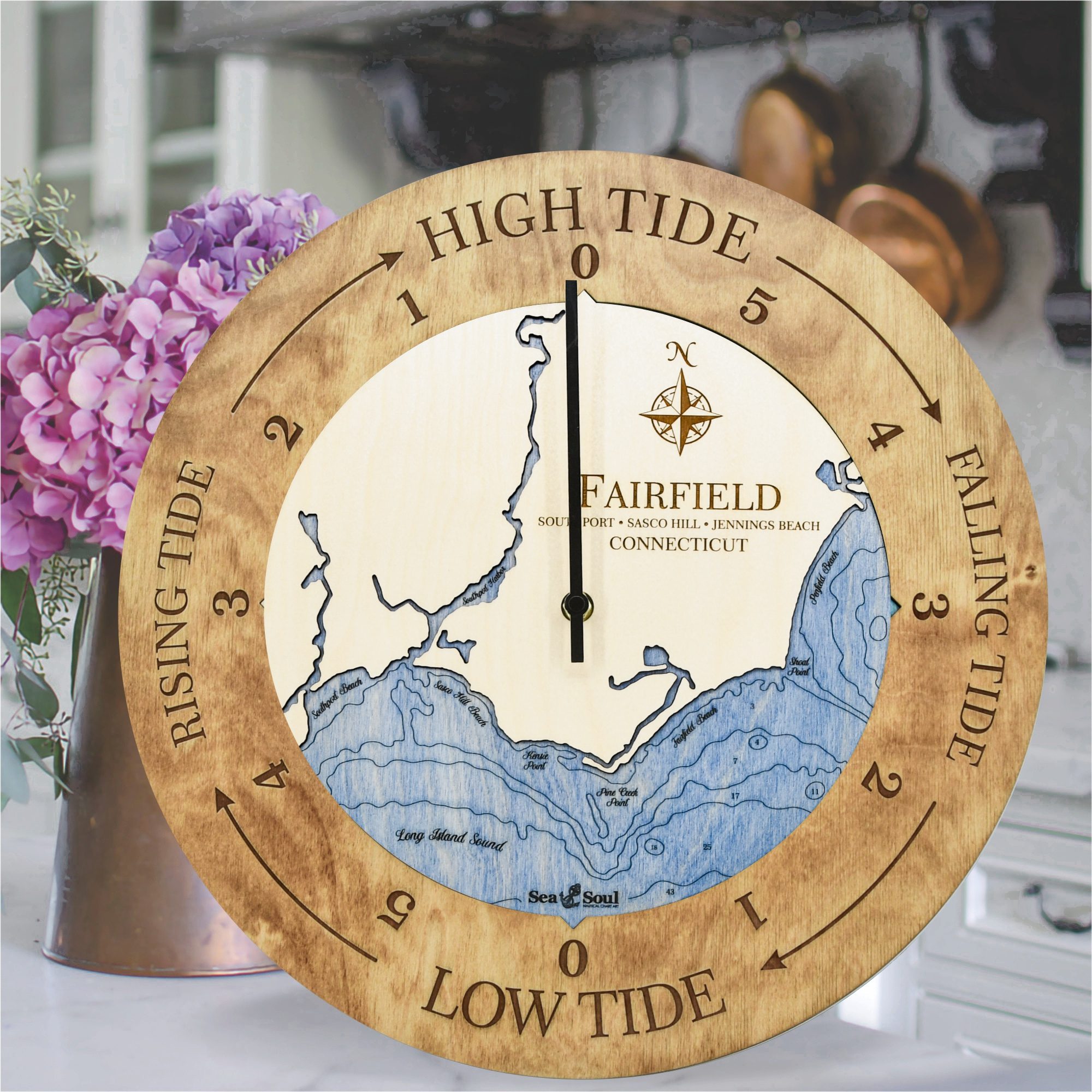 Fairfield Tide Clock in Honey with Deep Blue Water in use